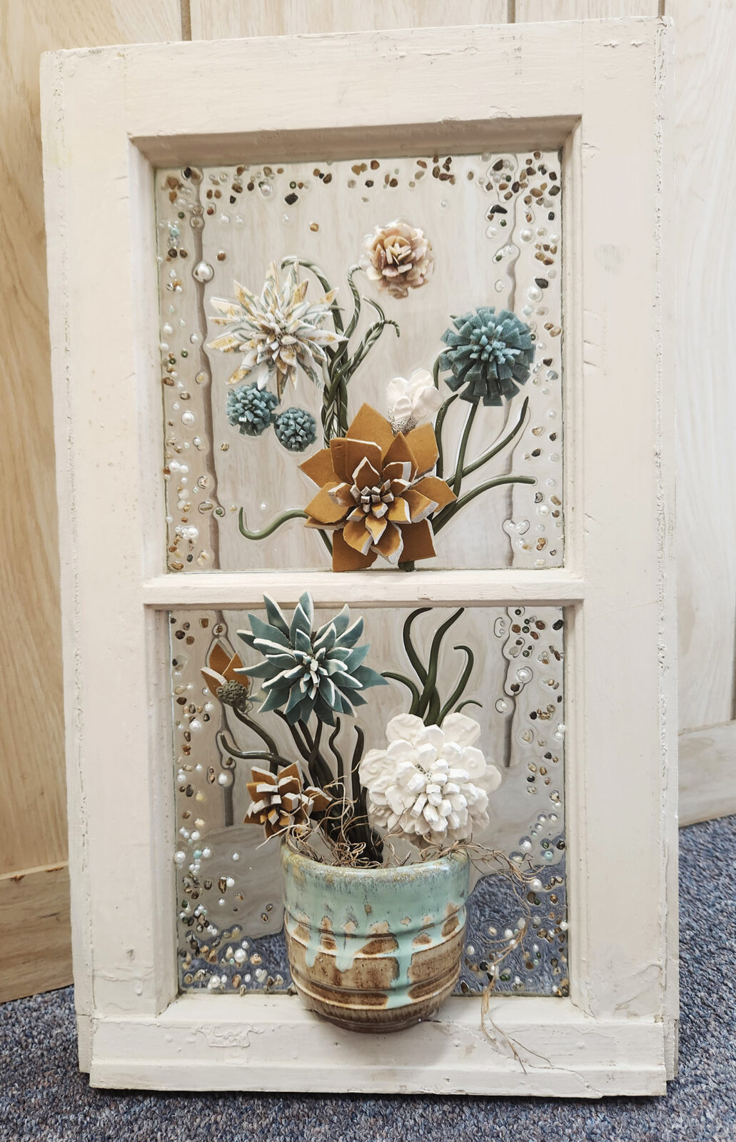 Resin with succulent flowers